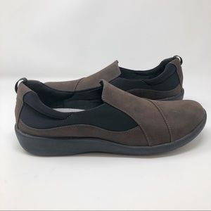 🆕 CLARKS Cloudstoppers Brown Comfort Shoe